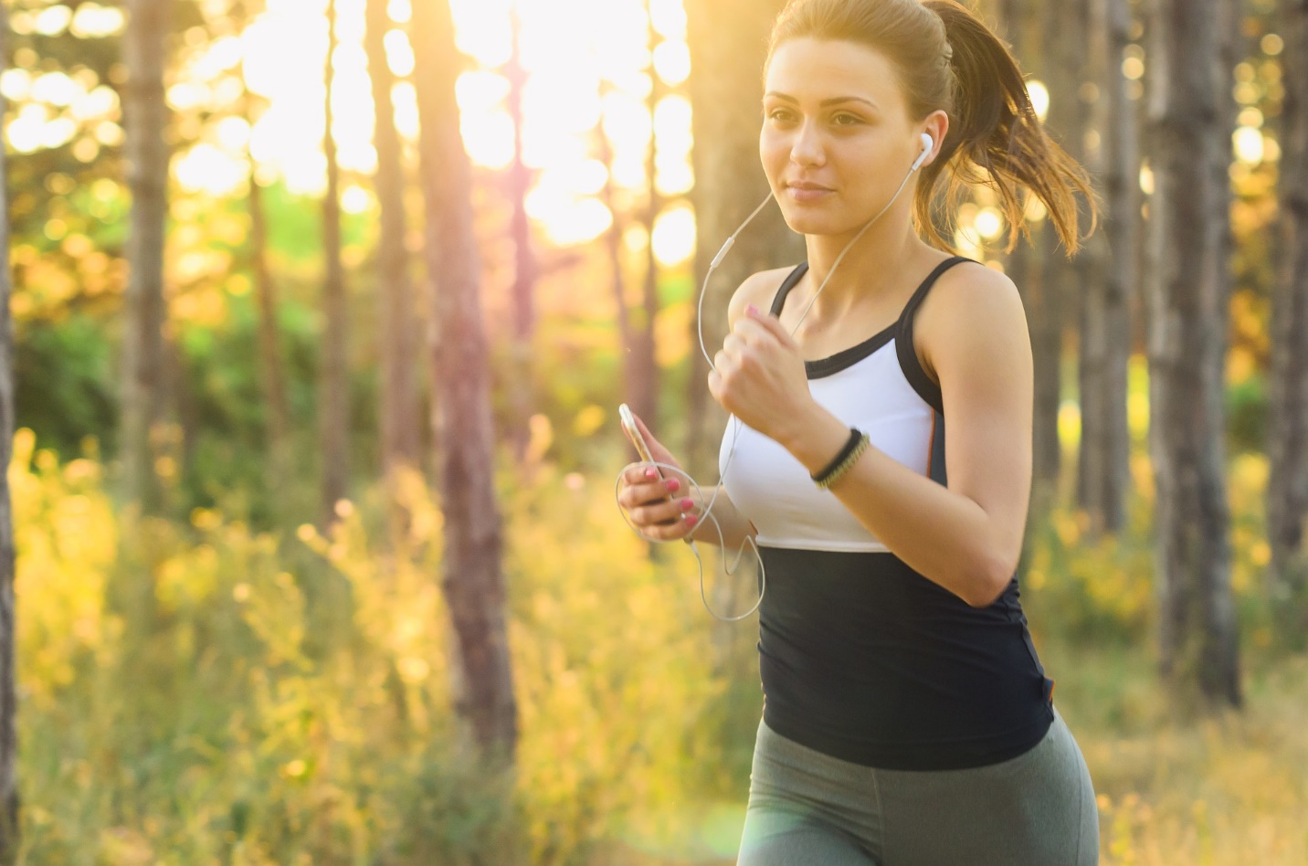 Shoulder Pain from Running: 5 Tips for Prevention - Activa Physiotherapy Ottawa